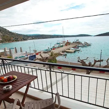 Mermaid Studio 2 ...By The Sea View To Vivari Gulf فندق مبيت وإفطار *